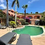 Penthouse With Breathtaking Views דירה *