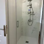 Penthouse With Breathtaking Views דירה
