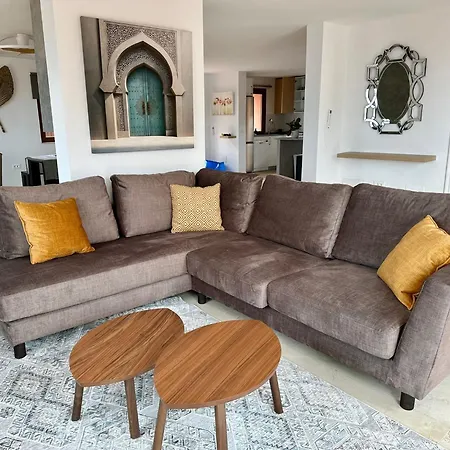 Penthouse With Breathtaking Views 아파트